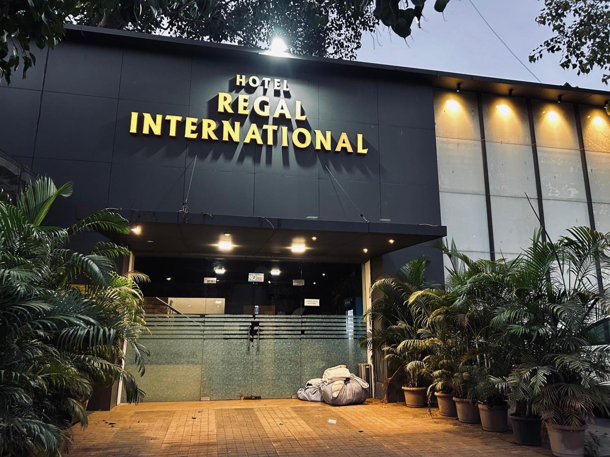 Hotel Regal International - Near Mumbai International Airport Andheri East, Mumbai